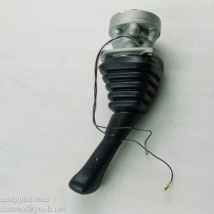 PV48K1688 Right Pilot Valve 804010270 XCMG Excavator Parts