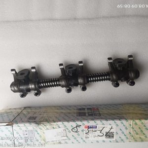 YC6108G rocker arm assembly J3100-1007100C Yuchai part