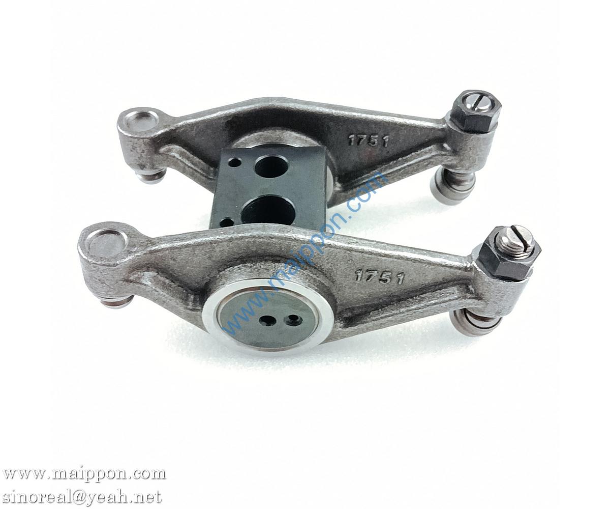 1000495389 rocker arm assembly Weichai engine parts
