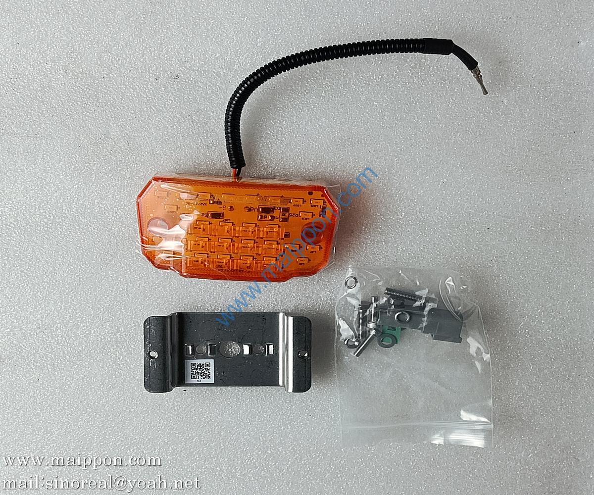 04.108.000.04 Side Turn Lamp(24V) 803588401 XCMG parts
